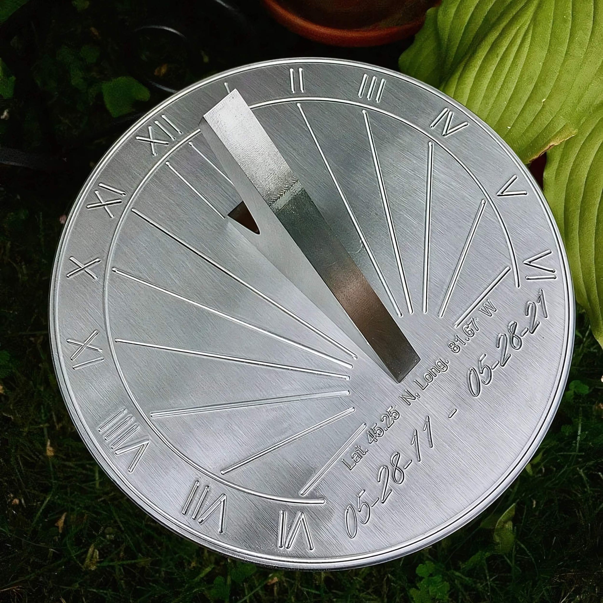 the 8 inch engraved tin anniversary 10 year sundial gift is just what she wants. Of all the aluminium or tin anniversary gifts, this tin aluminium anniversary gifts sundial is of the highest quality and is the only tin or aluminium wedding anniversary gifts you will need to buy. 